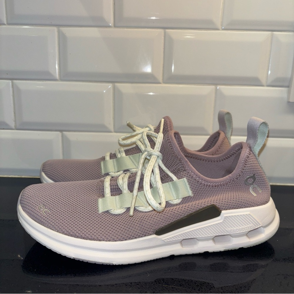 On cloud Cloudeasy Sneaker in Heron & Aloe Size 9 women’s - Picture 2 of 7